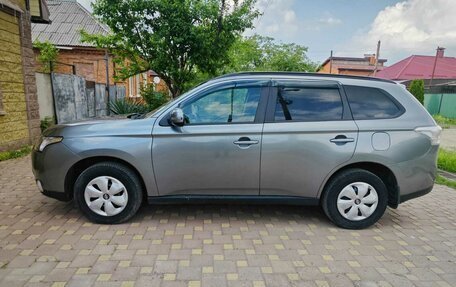 Mitsubishi Outlander III рестайлинг 3, 2012 год, 990 000 рублей, 4 фотография