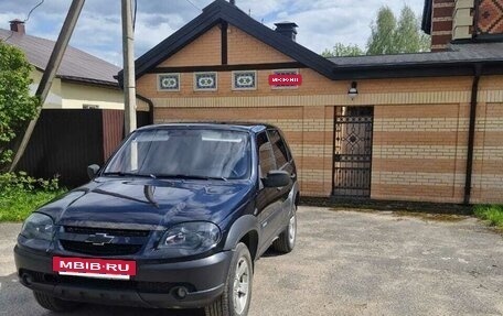 Chevrolet Niva I рестайлинг, 2009 год, 375 000 рублей, 2 фотография