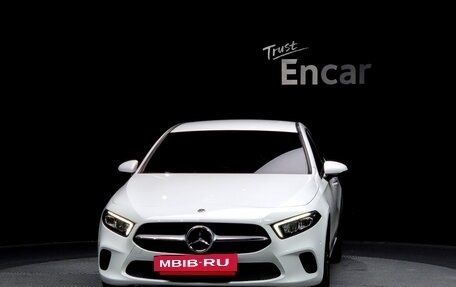 Mercedes-Benz A-Класс, 2021 год, 2 010 000 рублей, 2 фотография