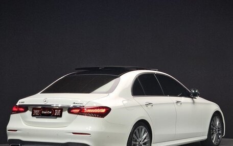 Mercedes-Benz E-Класс, 2021 год, 3 250 000 рублей, 3 фотография