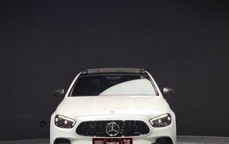 Mercedes-Benz E-Класс, 2021 год, 3 250 000 рублей, 2 фотография