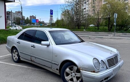 Mercedes-Benz E-Класс, 1996 год, 210 000 рублей, 2 фотография