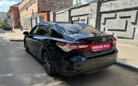 Toyota Camry, 2021 год, 3 500 000 рублей, 5 фотография