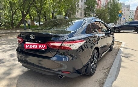 Toyota Camry, 2021 год, 3 500 000 рублей, 4 фотография