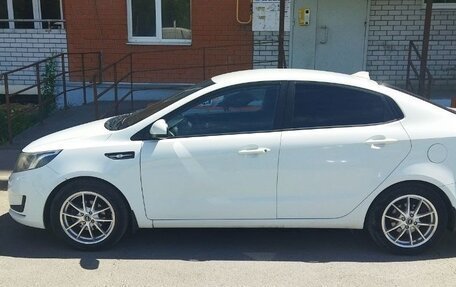 KIA Rio III рестайлинг, 2013 год, 900 000 рублей, 3 фотография