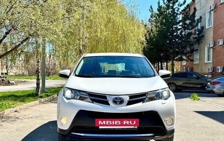 Toyota RAV4, 2013 год, 2 250 000 рублей, 2 фотография