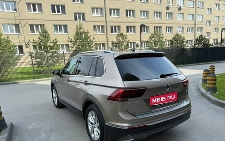 Volkswagen Tiguan II, 2018 год, 2 875 000 рублей, 2 фотография