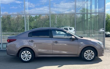 KIA Rio IV, 2018 год, 1 380 000 рублей, 4 фотография