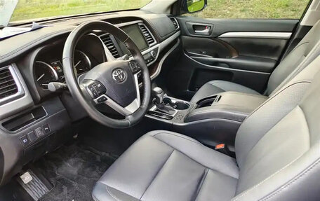 Toyota Highlander III, 2021 год, 3 220 000 рублей, 7 фотография