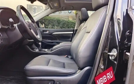 Toyota Highlander III, 2021 год, 3 220 000 рублей, 9 фотография