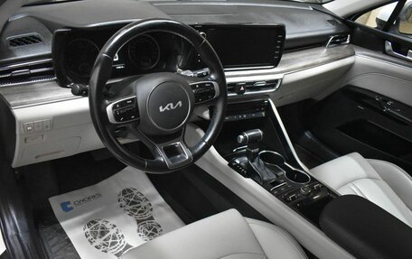 KIA K5, 2022 год, 2 300 000 рублей, 7 фотография