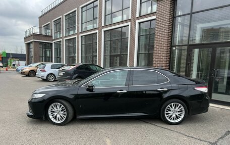 Toyota Camry, 2019 год, 2 650 000 рублей, 4 фотография
