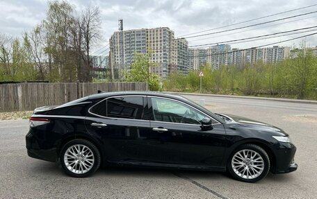 Toyota Camry, 2019 год, 2 650 000 рублей, 5 фотография