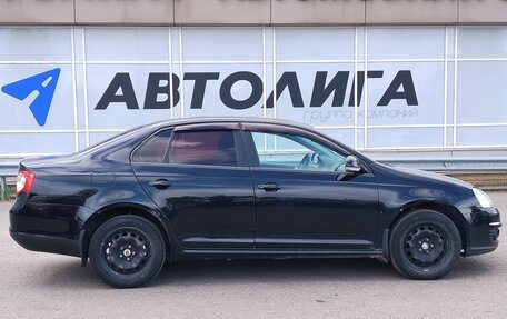 Volkswagen Jetta VI, 2010 год, 585 000 рублей, 3 фотография