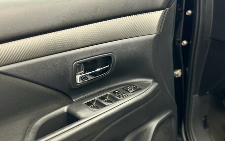 Mitsubishi Outlander III рестайлинг 3, 2013 год, 1 200 000 рублей, 10 фотография