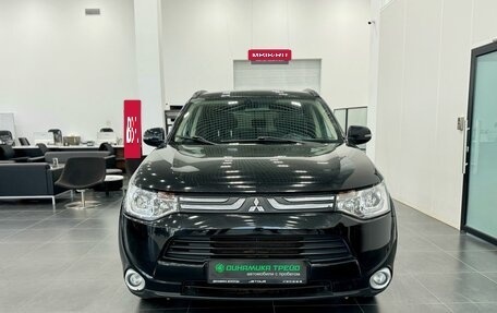 Mitsubishi Outlander III рестайлинг 3, 2013 год, 1 200 000 рублей, 2 фотография
