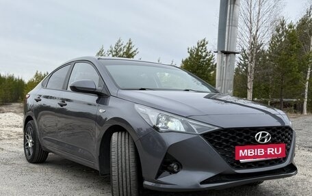 Hyundai Solaris II рестайлинг, 2021 год, 1 630 000 рублей, 3 фотография