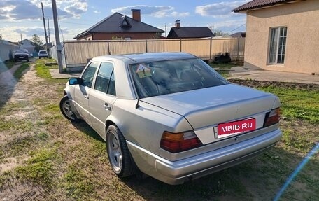Mercedes-Benz W124, 1990 год, 550 000 рублей, 5 фотография