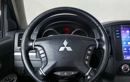 Mitsubishi Pajero IV, 2013 год, 1 689 000 рублей, 13 фотография