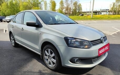 Volkswagen Polo VI (EU Market), 2012 год, 850 000 рублей, 2 фотография