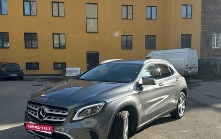 Mercedes-Benz GLA, 2018 год, 3 200 000 рублей, 2 фотография
