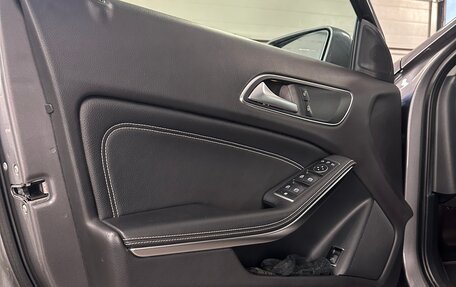 Mercedes-Benz GLA, 2018 год, 3 200 000 рублей, 13 фотография