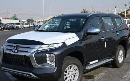 Mitsubishi Pajero Sport III рестайлинг, 2025 год, 5 200 000 рублей, 2 фотография