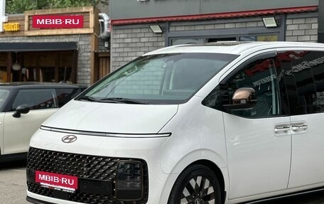 Hyundai Staria, 2021 год, 4 900 000 рублей, 2 фотография