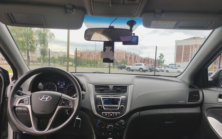 Hyundai Solaris II рестайлинг, 2015 год, 1 170 000 рублей, 8 фотография
