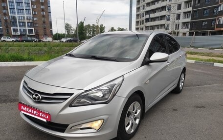 Hyundai Solaris II рестайлинг, 2015 год, 1 170 000 рублей, 2 фотография