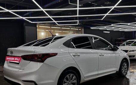 Hyundai Solaris II рестайлинг, 2019 год, 915 000 рублей, 3 фотография