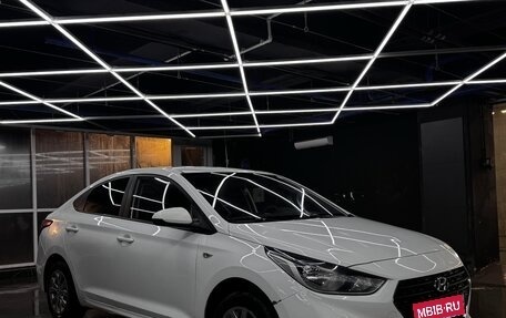 Hyundai Solaris II рестайлинг, 2019 год, 915 000 рублей, 4 фотография