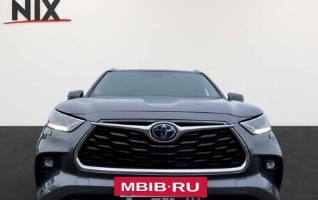 Toyota Highlander, 2021 год, 3 777 777 рублей, 3 фотография