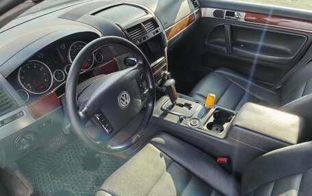 Volkswagen Touareg III, 2004 год, 890 000 рублей, 8 фотография