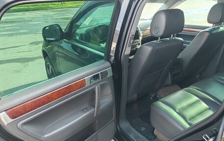 Volkswagen Touareg III, 2004 год, 890 000 рублей, 11 фотография