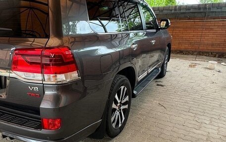 Toyota Land Cruiser 200, 2019 год, 7 400 000 рублей, 6 фотография