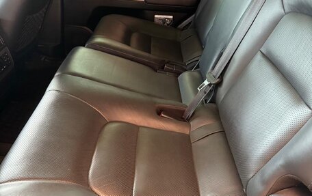 Toyota Land Cruiser 200, 2019 год, 7 400 000 рублей, 10 фотография