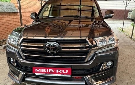 Toyota Land Cruiser 200, 2019 год, 7 400 000 рублей, 2 фотография