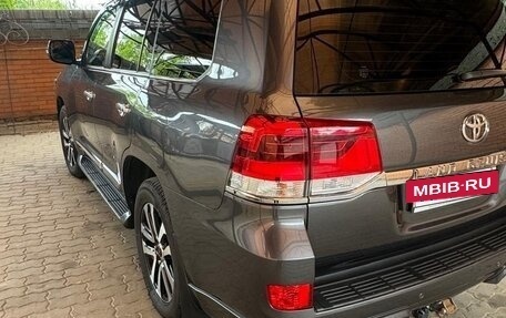 Toyota Land Cruiser 200, 2019 год, 7 400 000 рублей, 7 фотография
