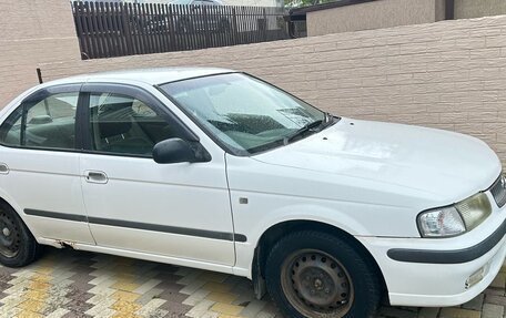 Nissan Sunny B15, 2000 год, 280 000 рублей, 3 фотография