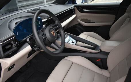 Porsche Macan, 2024 год, 14 500 000 рублей, 13 фотография