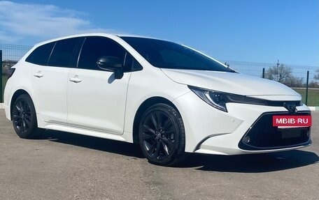 Toyota Corolla, 2021 год, 2 300 000 рублей, 2 фотография