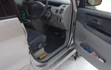 Toyota Nadia, 2002 год, 930 000 рублей, 31 фотография