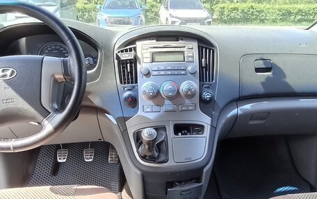 Hyundai H-1 II рестайлинг, 2011 год, 1 850 000 рублей, 8 фотография