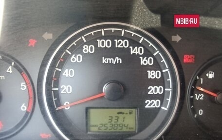 Hyundai H-1 II рестайлинг, 2011 год, 1 850 000 рублей, 7 фотография