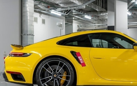 Porsche 911, 2021 год, 26 800 000 рублей, 9 фотография
