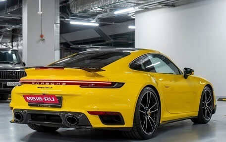 Porsche 911, 2021 год, 26 800 000 рублей, 10 фотография