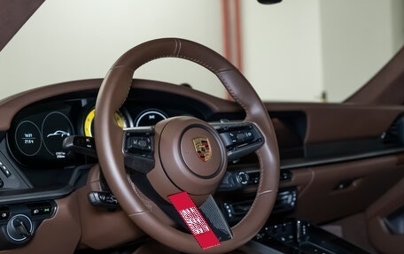 Porsche 911, 2021 год, 26 800 000 рублей, 20 фотография
