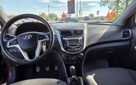Hyundai Solaris II рестайлинг, 2011 год, 630 000 рублей, 4 фотография
