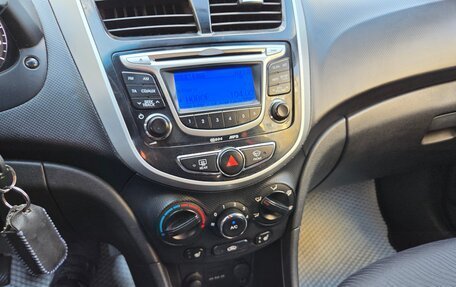 Hyundai Solaris II рестайлинг, 2011 год, 630 000 рублей, 6 фотография